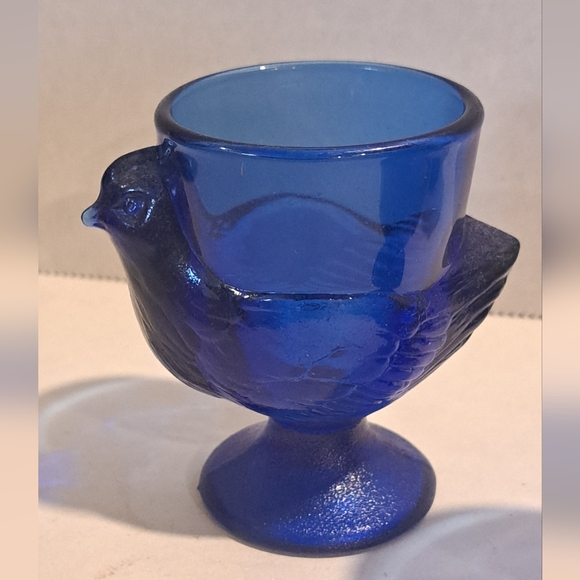 Vintage Cobalt Blue Pressed Glass Chicken Egg Cup, France. - Picture 5 of 7